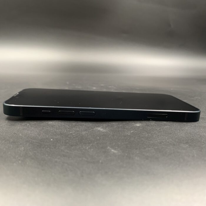 iPhone 13 128GB Blue - Image 4