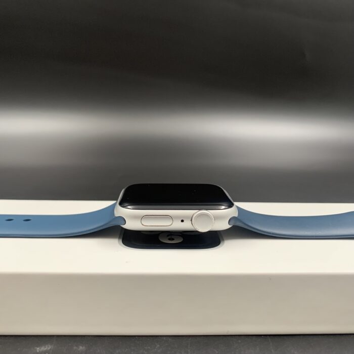 Apple Watch SE (Gen 1) 44MM Silver - Image 2