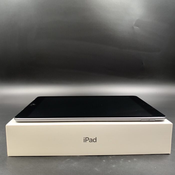 iPad (9th Generation) 64GB Wifi Space Grey - Image 2