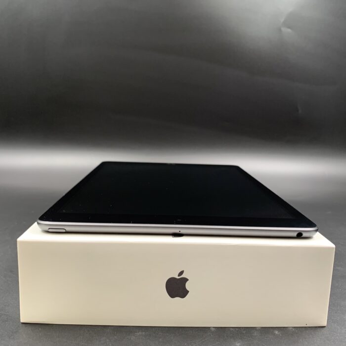 iPad (9th Generation) 64GB Wifi Space Grey - Image 3