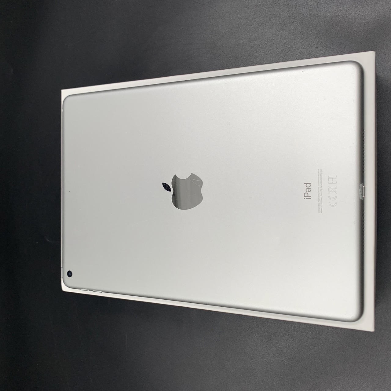 山PApple iPad 第8世代 32GB WiFi+cellular Apple iPad 10.2