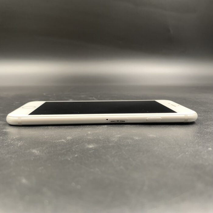 iPhone 7 128GB Silver - Image 2