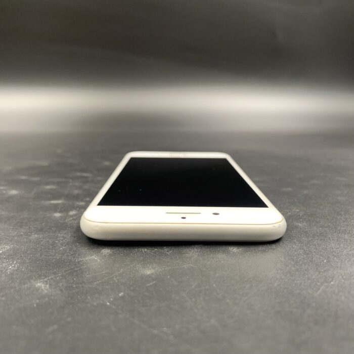 iPhone 7 128GB Silver - Image 3