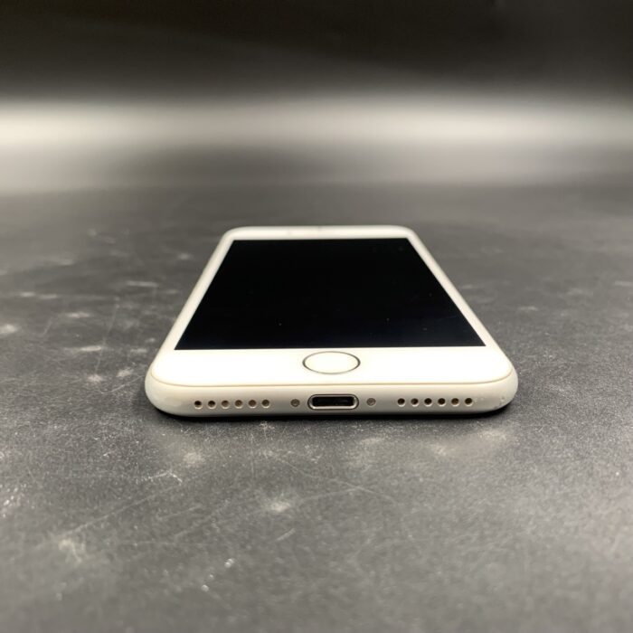 iPhone 7 128GB Silver - Image 5