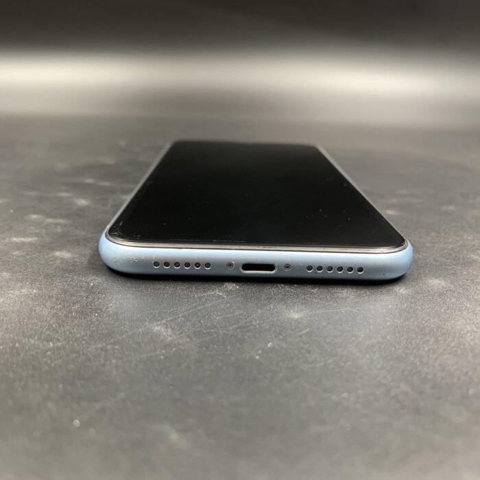 iPhone XR 64GB Blue - Image 5