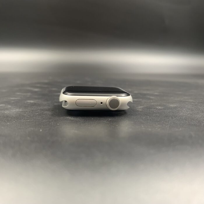 Apple watch Series 5 40MM Silver - Image 2