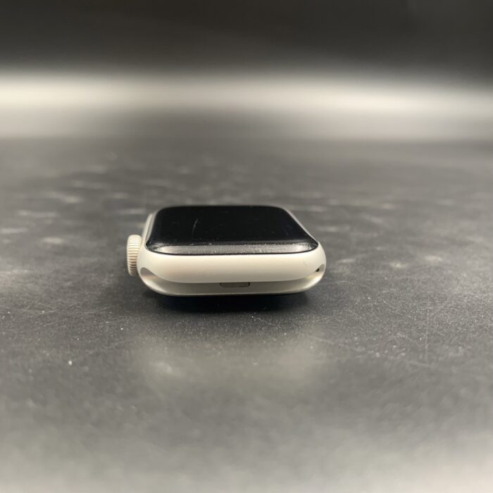 Apple watch Series 5 40MM Silver - Image 3