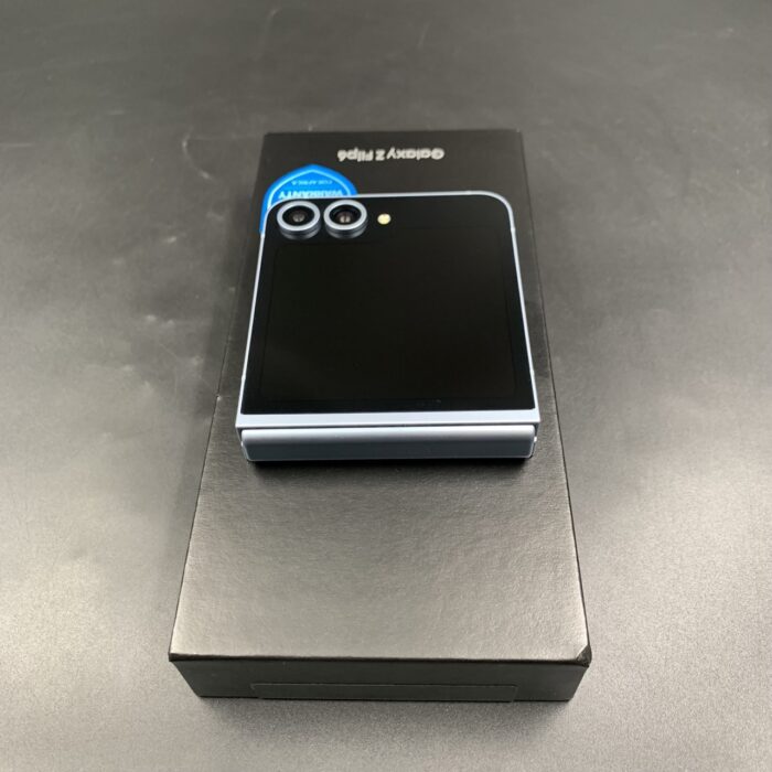 Samsung Z Flip 6 256GB Blue - Image 9
