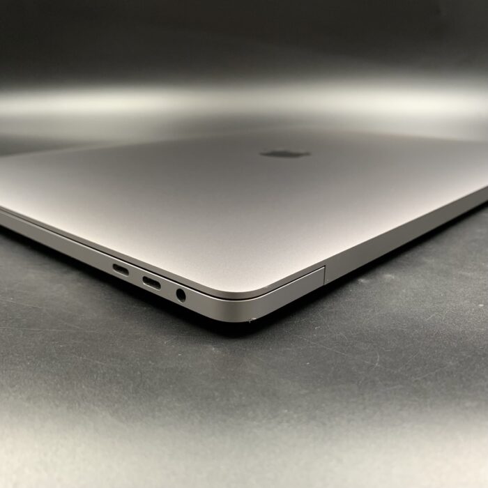 Macbook Pro 16" 2019 | 2.3GHz Core i9 | 32GB Ram | 1TB SSD | Space Grey - Image 4