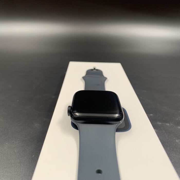Apple Watch SE (2nd Generation) Midnight - Image 3
