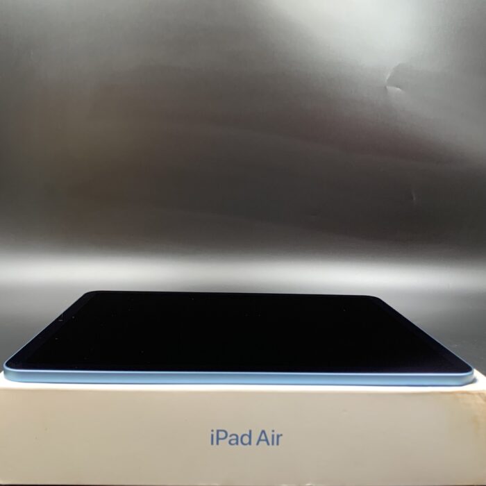iPad Air (5th Generation) 64GB Wifi Blue - Image 2