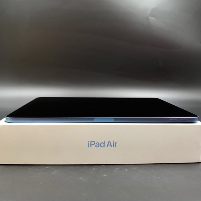 iPad Air (5th Generation) 64GB Wifi Blue - Image 4