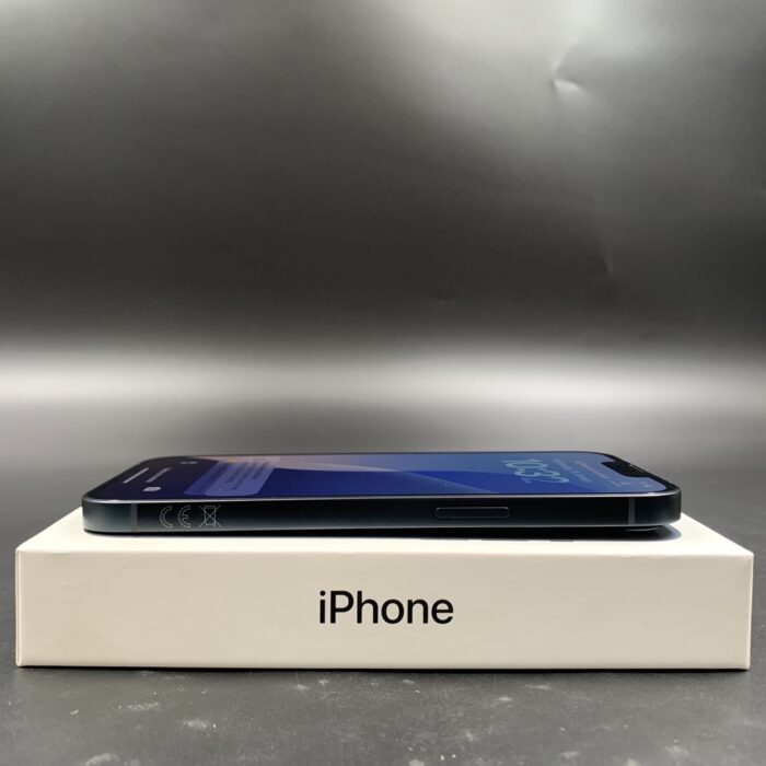 iPhone 13 128GB Midnight - Image 3