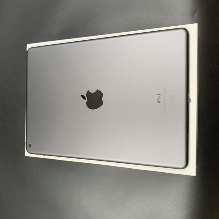 iPad (8th Generation) 32GB Wifi Space Grey - Image 5