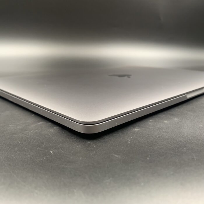 Macbook Pro 13" 2017 | 2,3GHz i5 | 8GB | 256GB Space Grey - Image 2