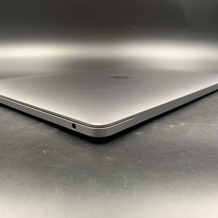 Macbook Pro 13" 2017 | 2,3GHz i5 | 8GB | 256GB Space Grey - Image 4