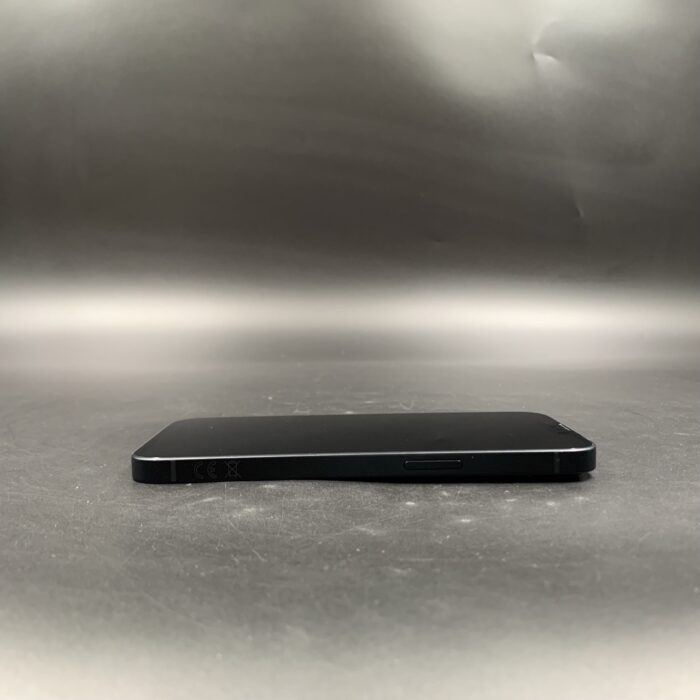 iPhone 13 256GB Midnight - Image 2