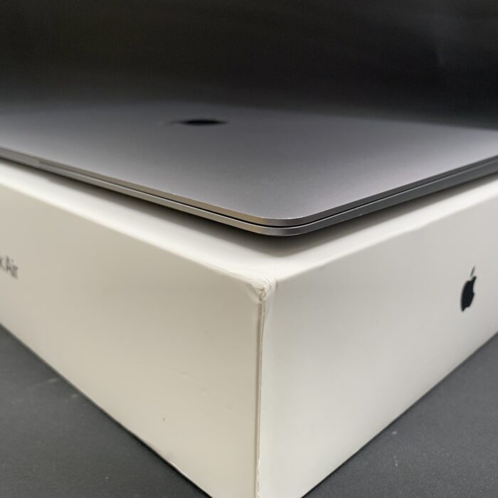 Macbook Air M1 13" 256GB Space Grey - Image 3