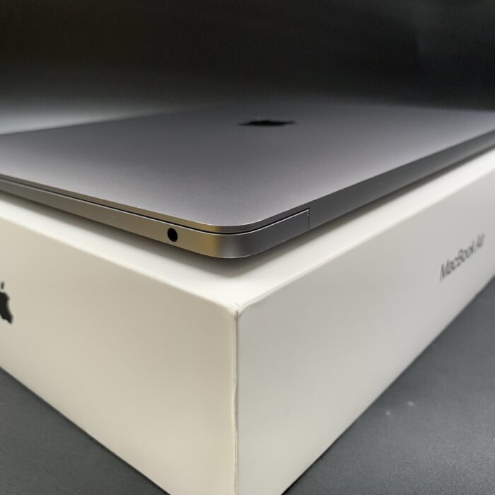 Macbook Air M1 13" 256GB Space Grey - Image 4