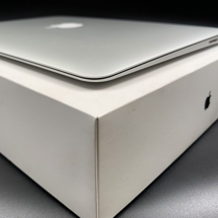 Macbook Air 13" 2017 1.8Ghz | 512GB SSD | 8GB Ram | Core i5 - Image 3