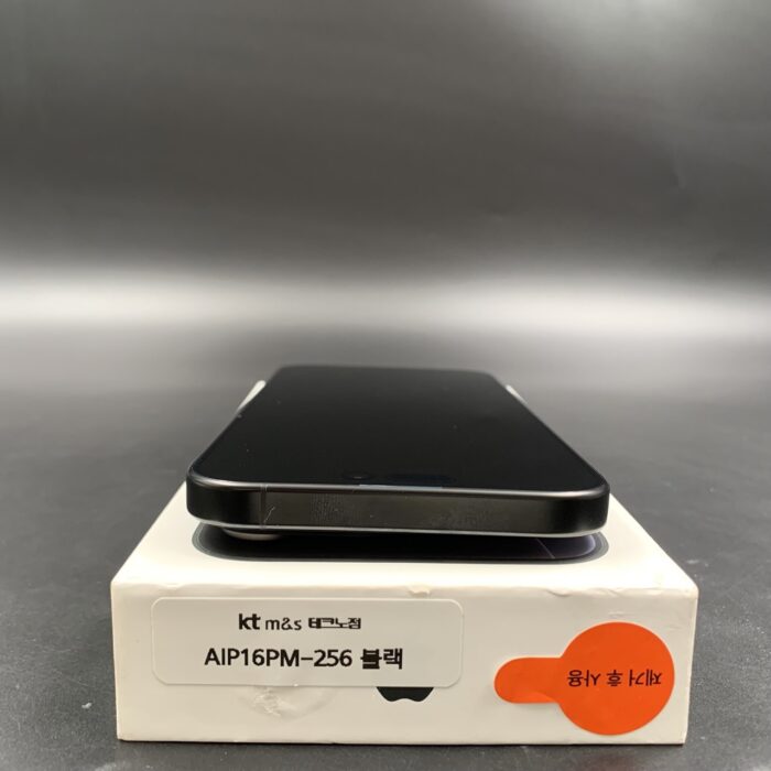 iPhone 16 Pro Max 256GB Black Titanium - Image 4