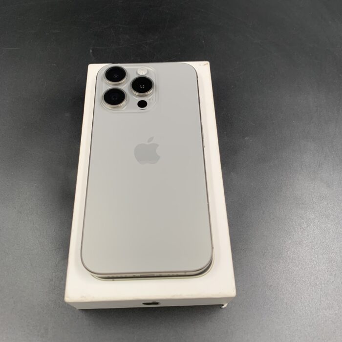 iPhone 15 Pro 256GB Natural Titanium - Image 7