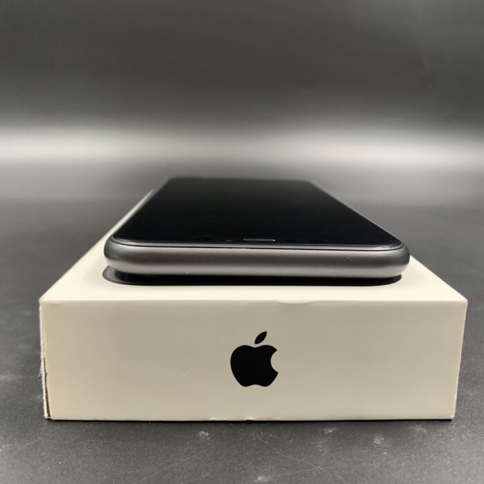 iPhone 11 64GB Black - Image 4