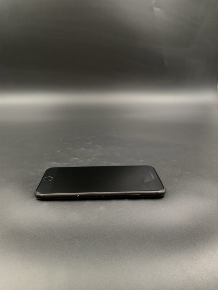 iPhone 7 32GB Black - Image 4