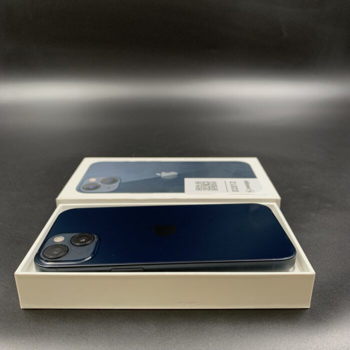iPhone 13 128GB Midnight - Image 2