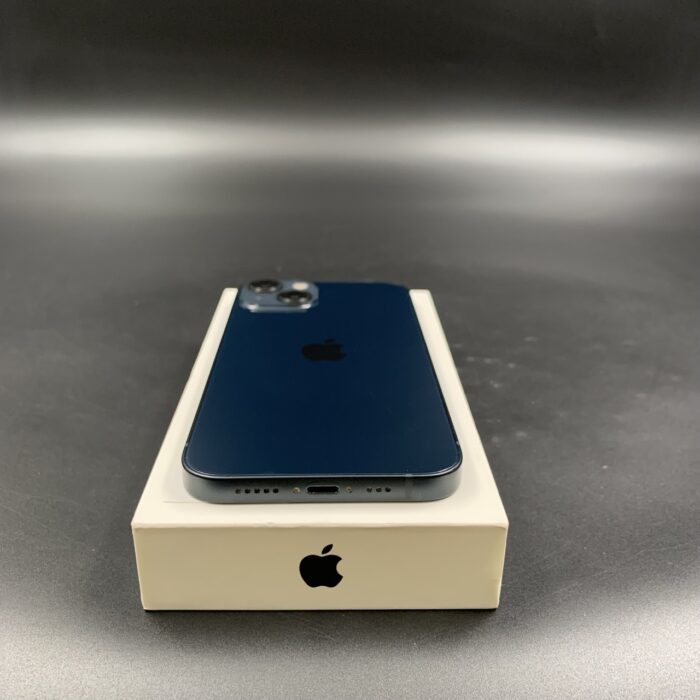 iPhone 13 128GB Midnight - Image 4