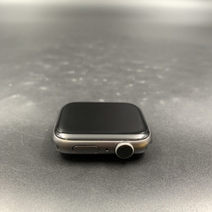 Apple Watch Series 4 44MM Space Grey - Image 4