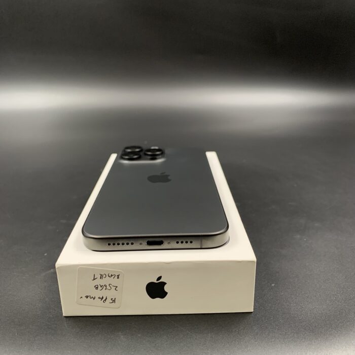 iPhone 15 Pro Max 256GB Black Titanium - Image 4