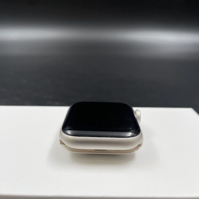 Apple Watch SE (Gen 2) 40MM Starlight - Image 2