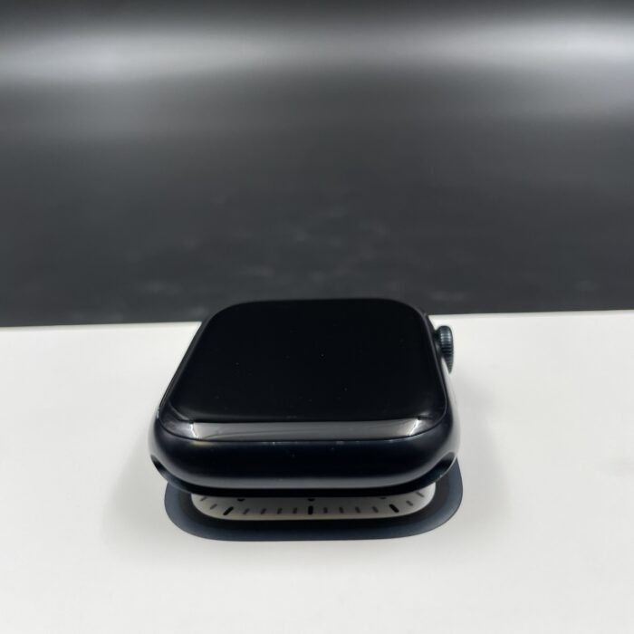 Apple Watch Series 8 45MM Midnight - Image 2