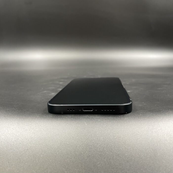 iPhone 13 128GB Midnight - Image 3