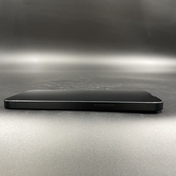 iPhone 13 128GB Midnight - Image 4