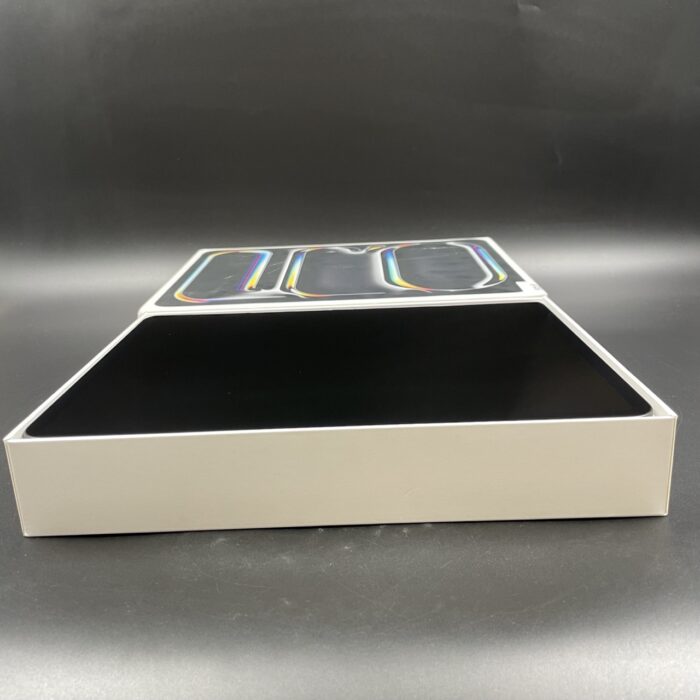 iPad Pro 13-Inch (M4) 256GB WIFI - Image 2
