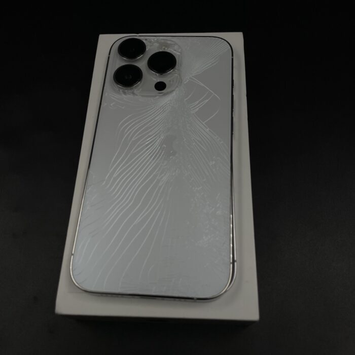 iPhone 14 Pro 256GB Silver (Cracked Back) - Image 7