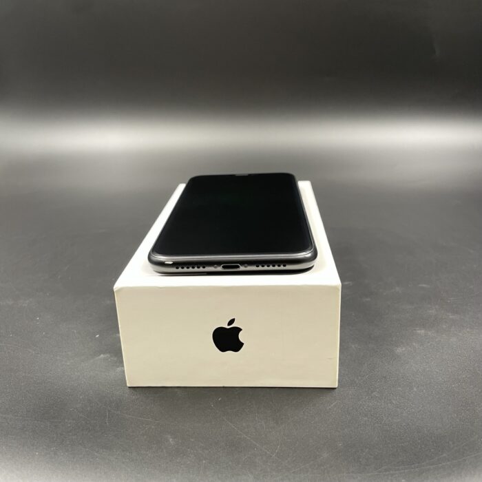 iPhone XR 64GB Black - Image 4