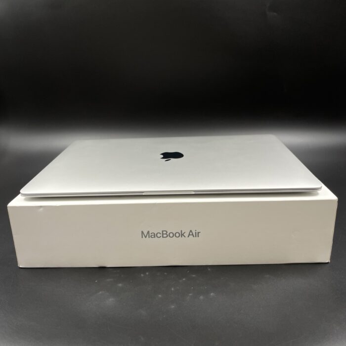 Macbook Air M1 256GB Silver - Image 3