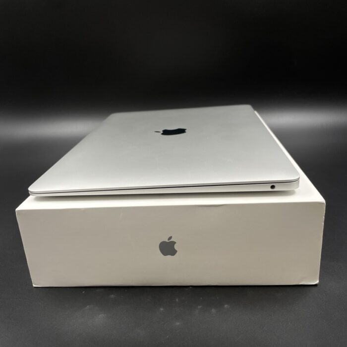 Macbook Air M1 256GB Silver - Image 4