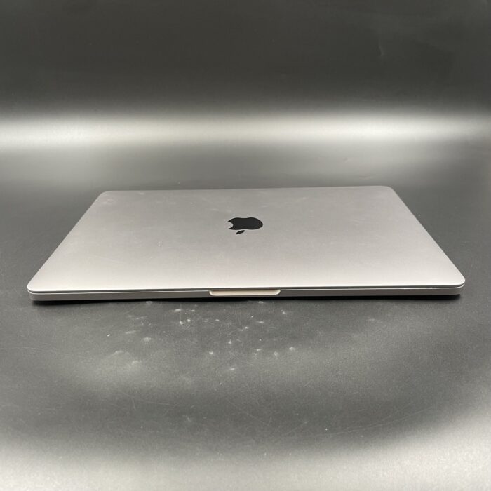 Macbook Pro 13" 2017 | 2,3GHz i5 | 8GB | 256GB Space Grey - Image 2
