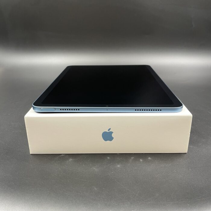 iPad Air (5th Generation) 64GB Wifi Blue - Image 4
