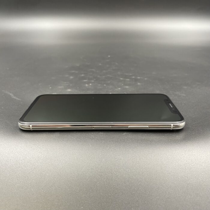 iPhone X 64GB Silver - Image 4