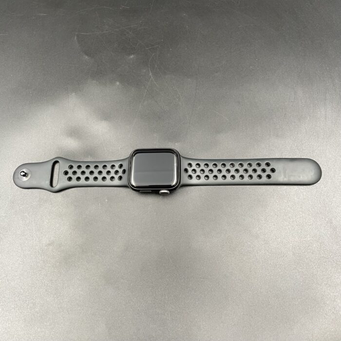 Apple Watch SE (Gen 1) 40MM Space Grey - Image 6