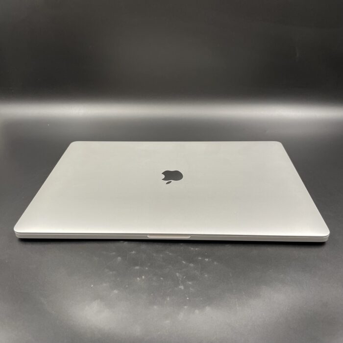 Macbook Pro 16" 2019 | 2,6GHz i7 | 16GB | 512GB Silver - Image 2