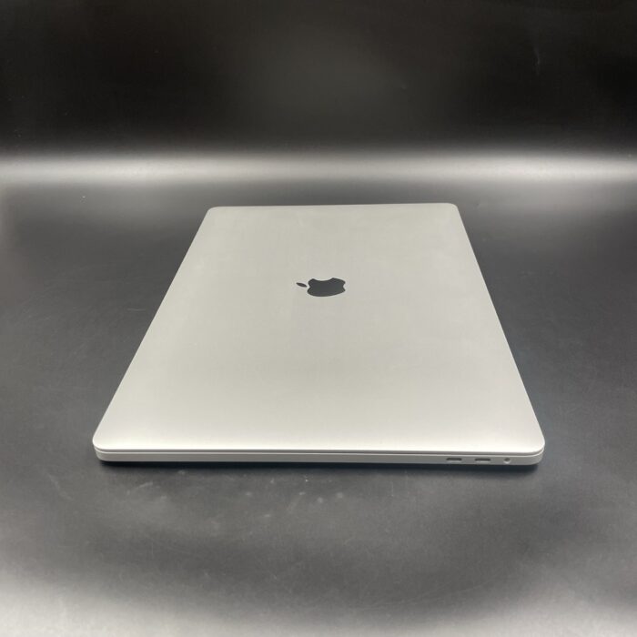 Macbook Pro 16" 2019 | 2,6GHz i7 | 16GB | 512GB Silver - Image 3