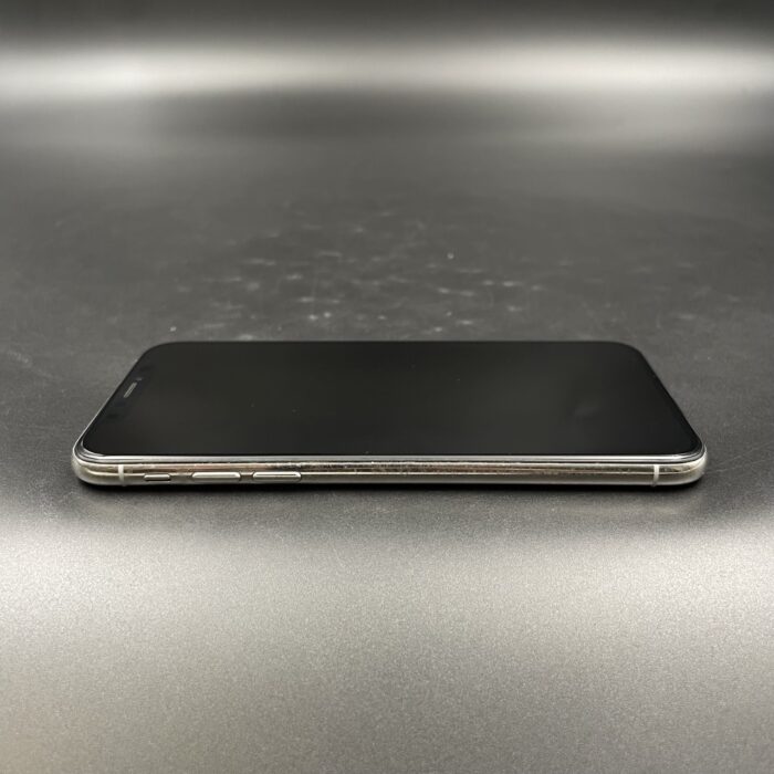 iPhone Xs 64GB Silver (LCD Has a Line) - Image 2