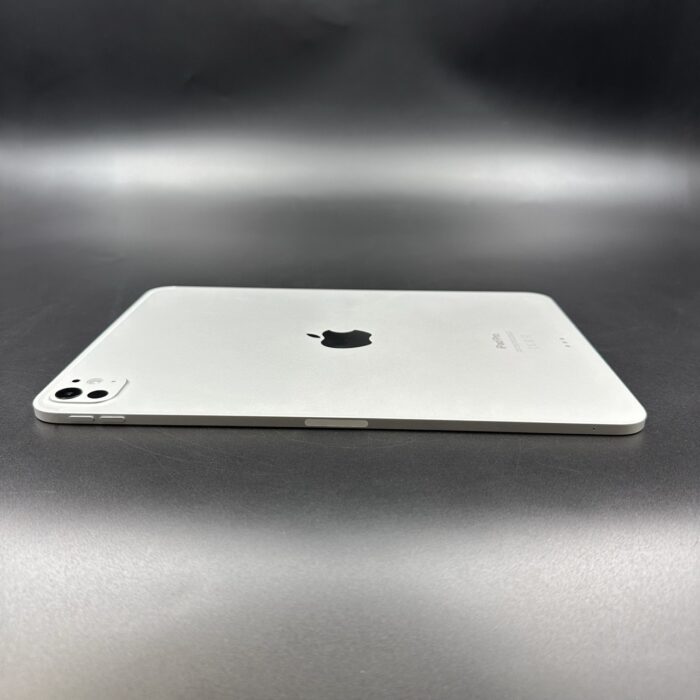 iPad Pro 11-Inch (M4) 256GB WIFI  Silver (Combo Deal) - Image 6