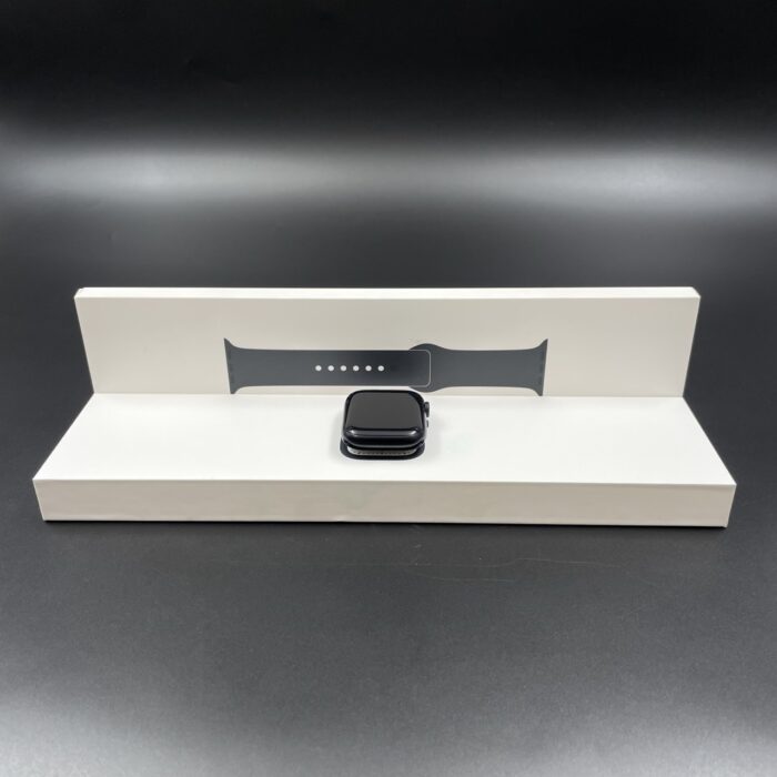 Apple Watch Series 7 45MM Midnight - Image 2